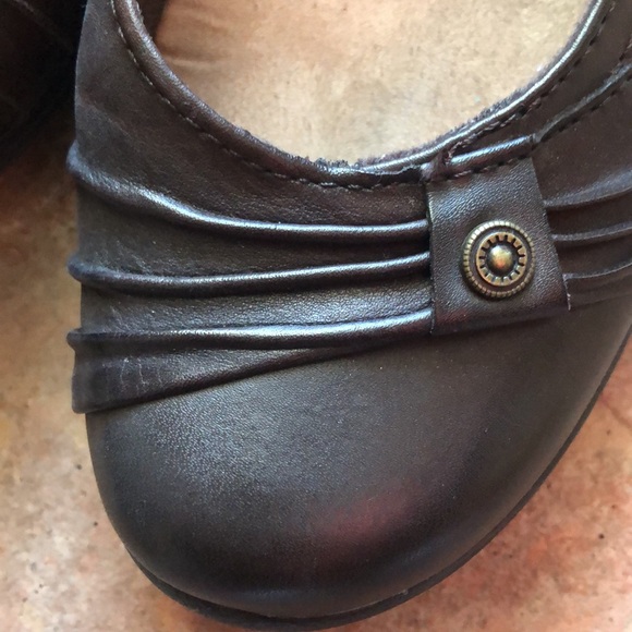 Earth leather flats size 7.5 - Picture 2 of 6